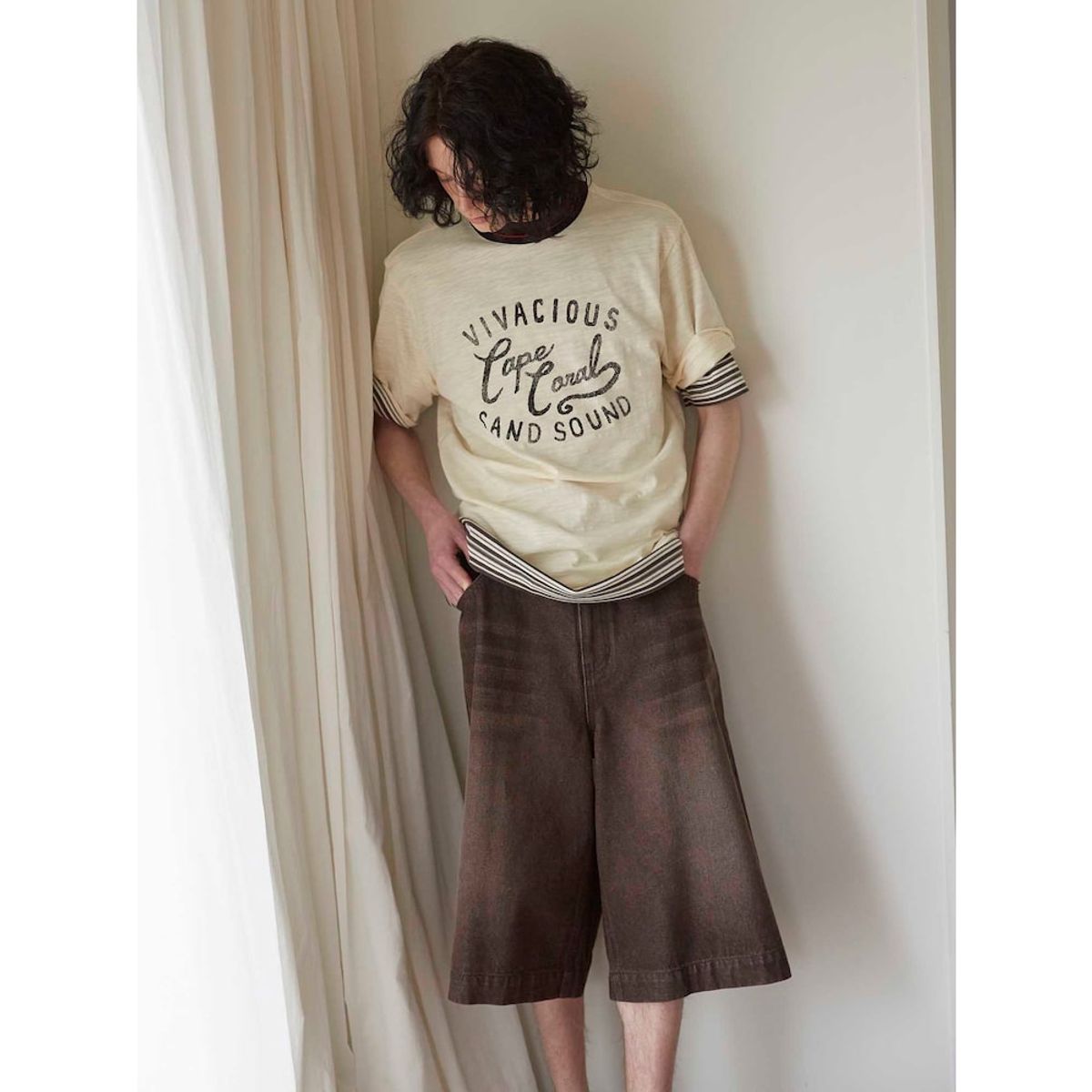 샌드 사운드(SAND SOUND) (UNISEX) 워시드 컬러 데님 버뮤다 숏츠  브라운