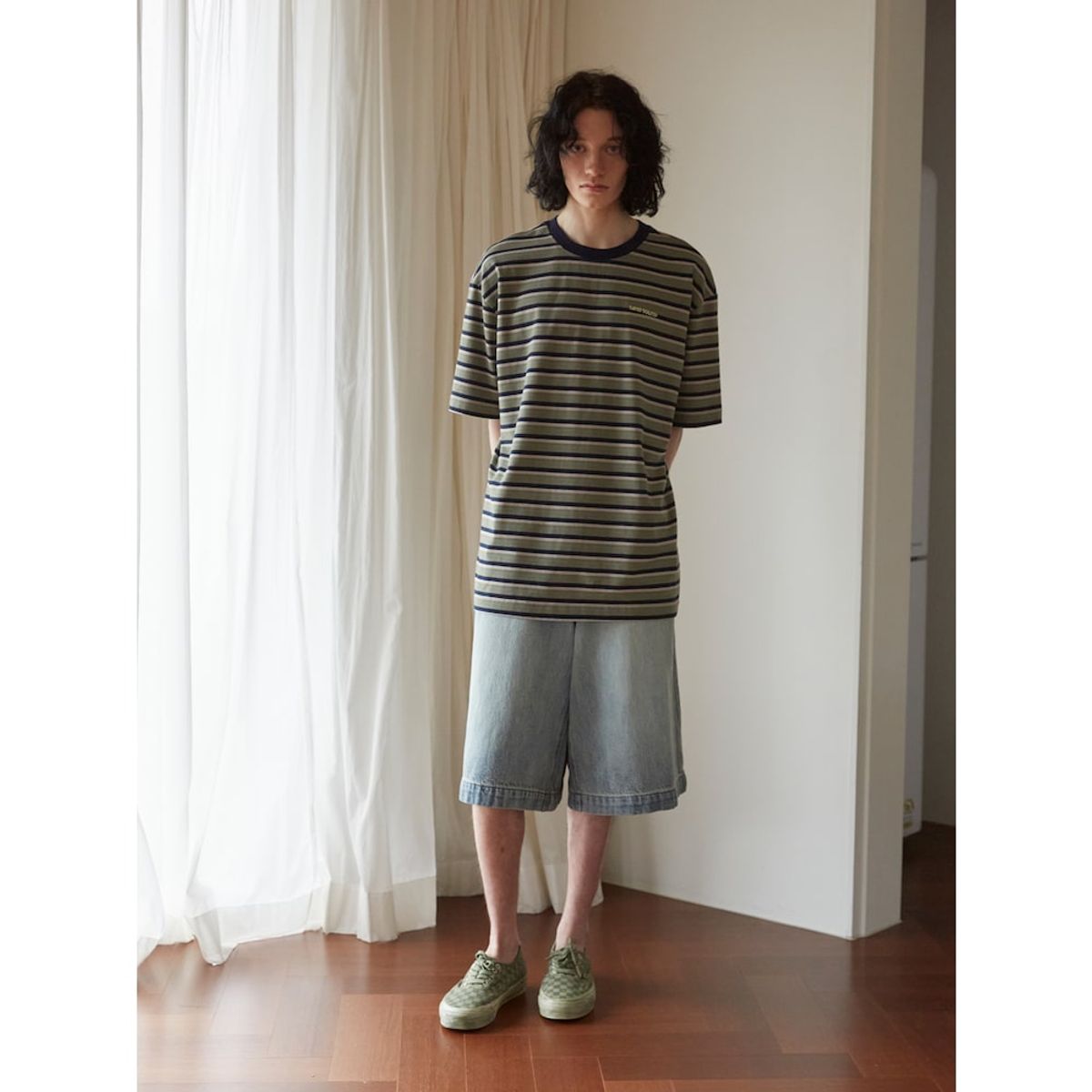 샌드 사운드(SAND SOUND) (UNISEX) 워시드 컬러 데님 버뮤다 숏츠  라이트 그레이