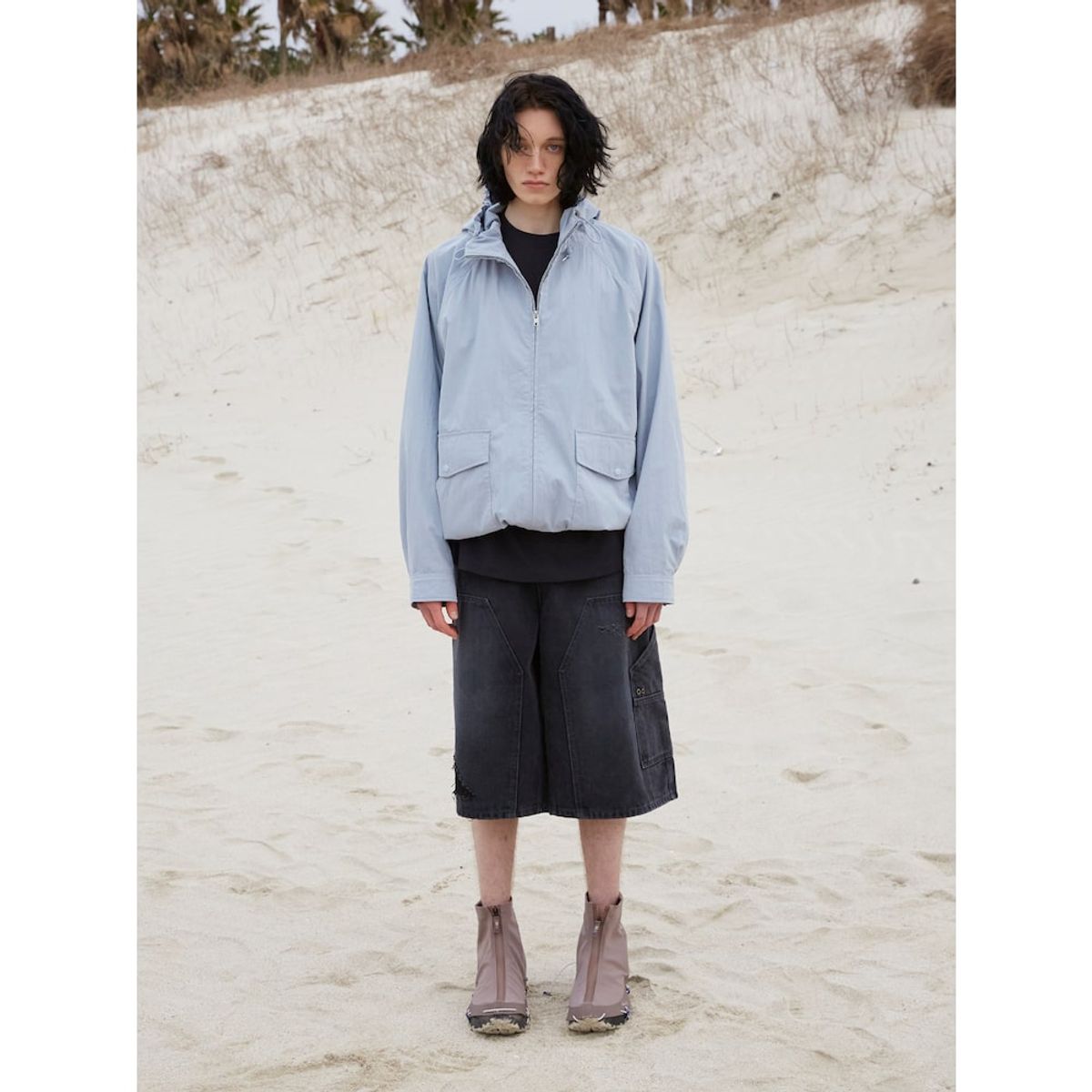 샌드 사운드(SAND SOUND) (UNISEX) 디스트로이드 카펜터 데님 버뮤다 숏츠  차콜