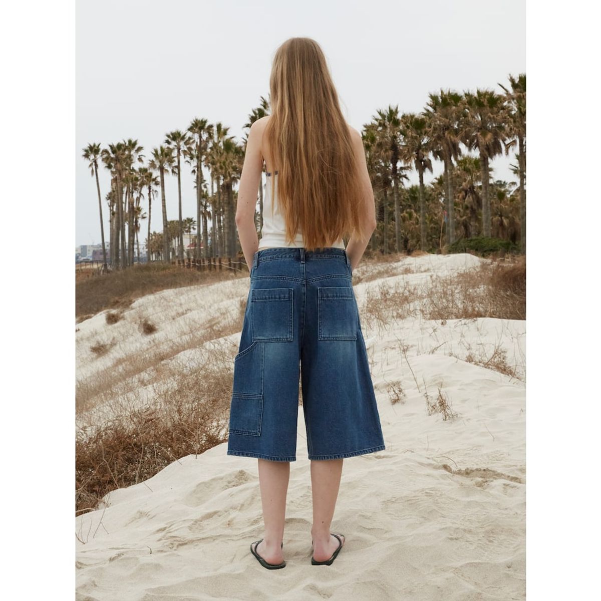 샌드 사운드(SAND SOUND) (UNISEX) 디스트로이드 카펜터 데님 버뮤다 숏츠  블루
