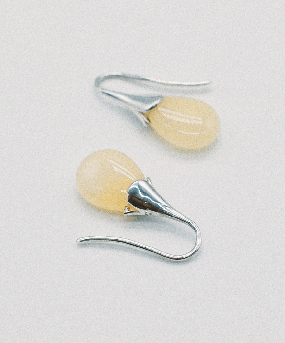 마르타(MARTA) 925 silver. Pebble earring_Lemon