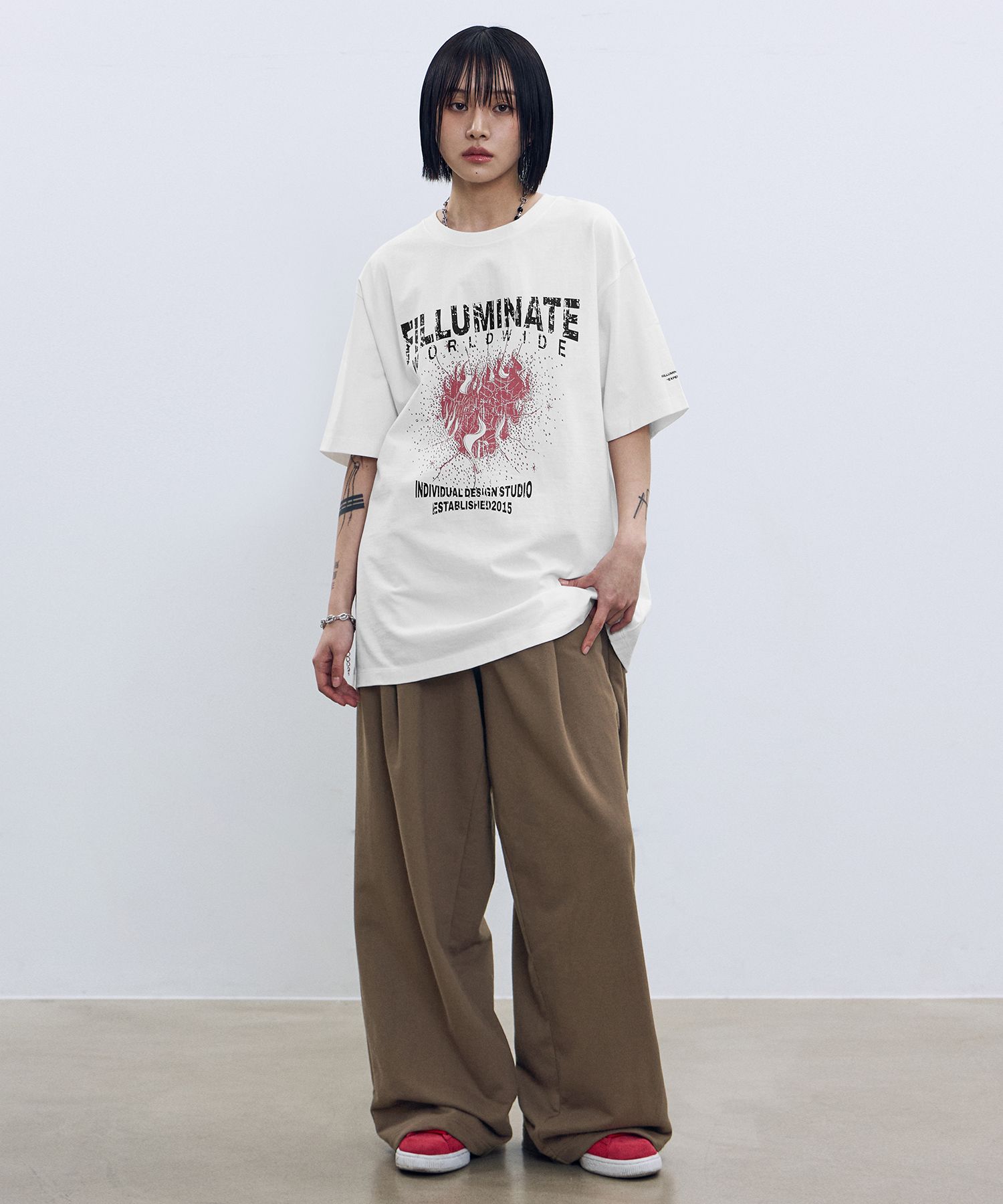 MUSINSA | FILLUMINATE Burning Heart T-Shirt-Black
