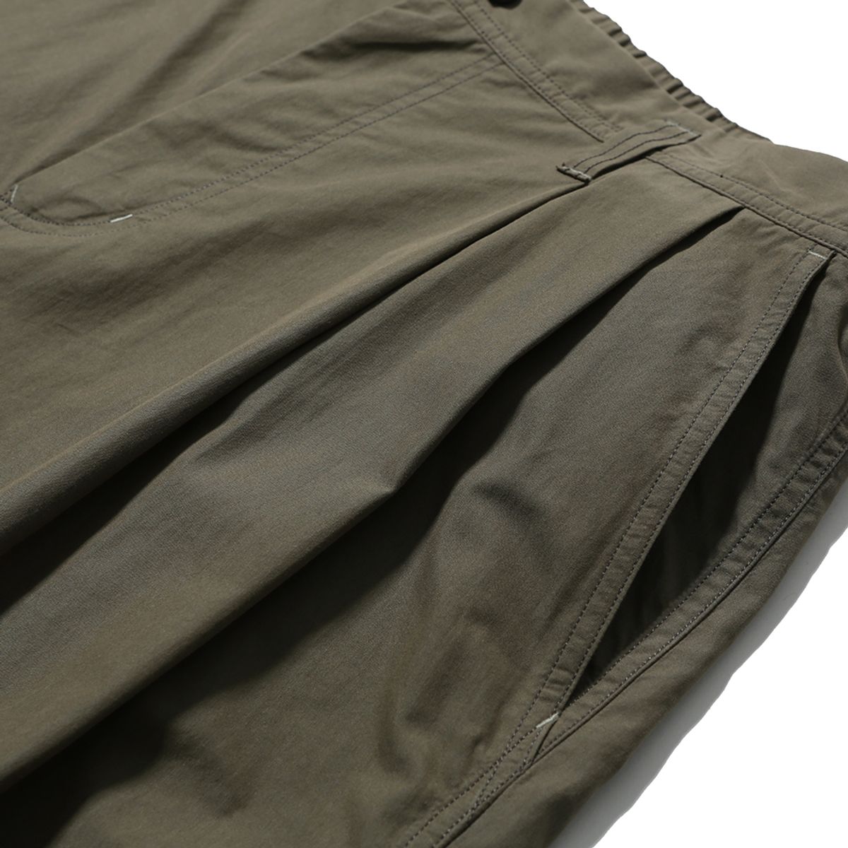 모이프(MOIF) [SS25] OVER WORK SHORTS / LIGHT OLIVE