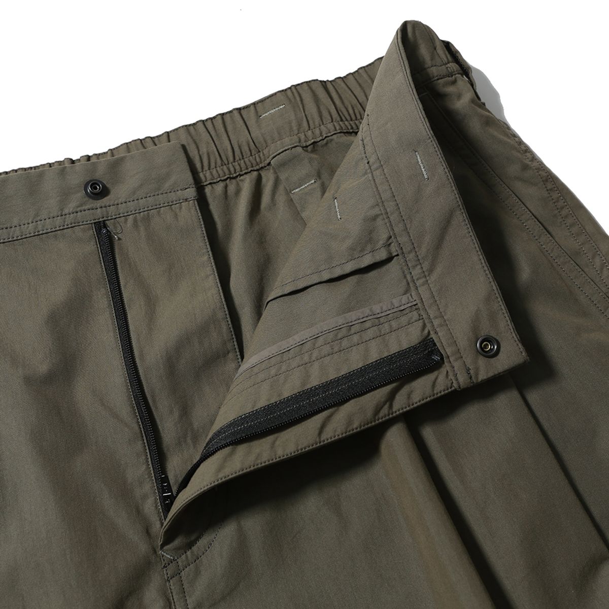 모이프(MOIF) [SS25] OVER WORK SHORTS / LIGHT OLIVE