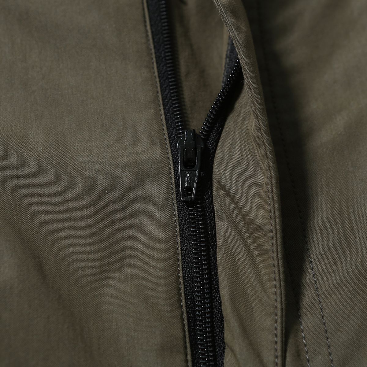 모이프(MOIF) [SS25] OVER WORK SHORTS / LIGHT OLIVE