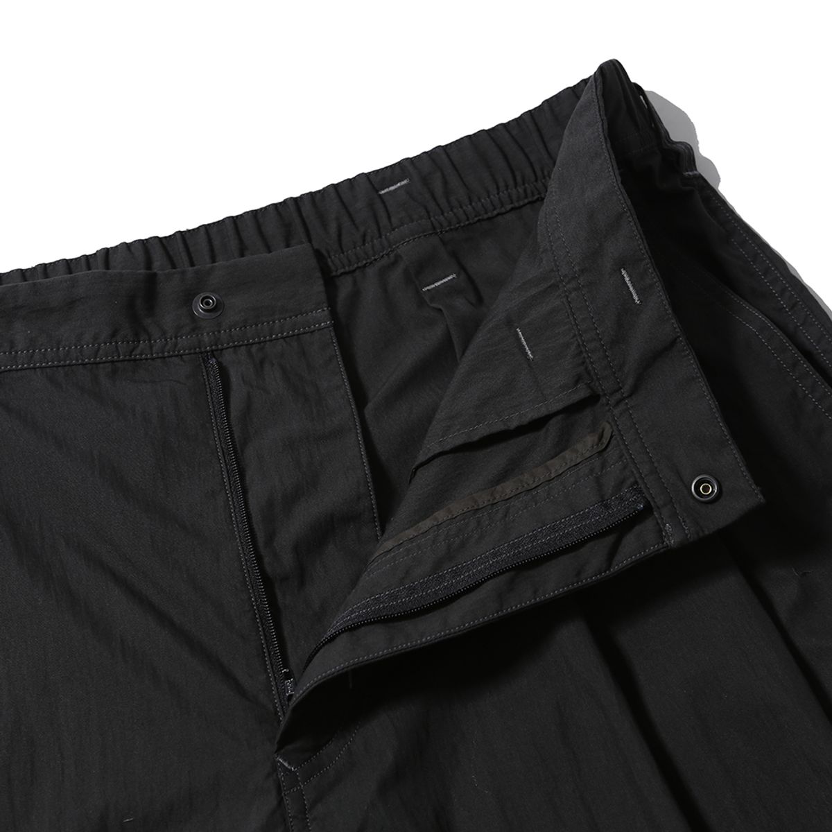 모이프(MOIF) [SS25] OVER WORK SHORTS / CHARCOAL