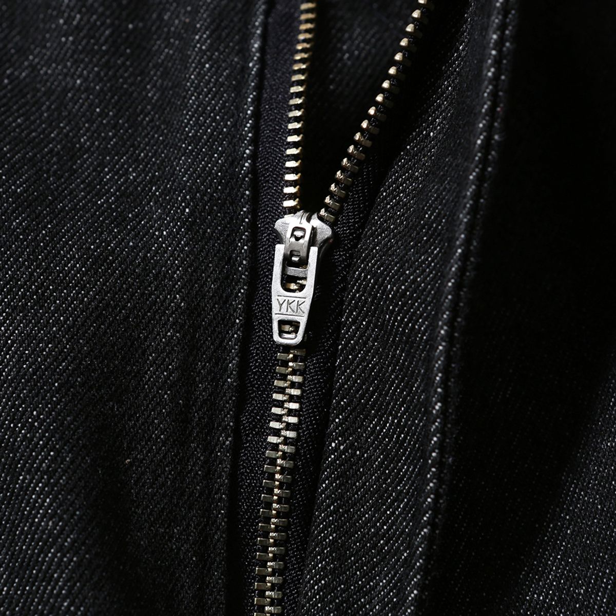 모이프(MOIF) [SS25] WIDE M35 SHORTS / BLACK DENIM