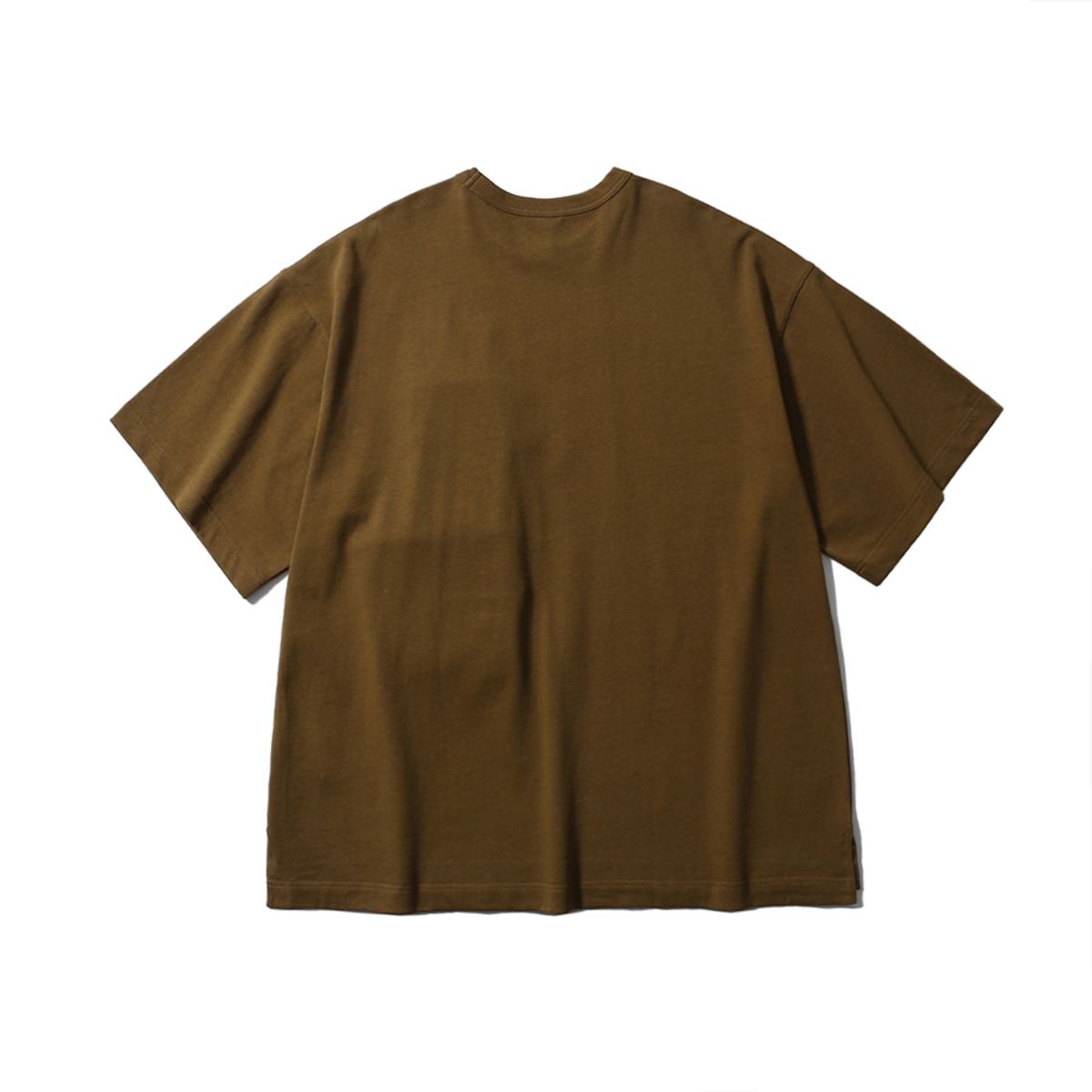 모이프(MOIF) [SS25] MAGAZINE POCKET H/S TEE / COYOTE TAN