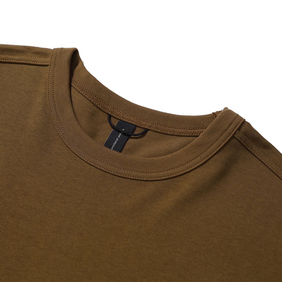 모이프(MOIF) [SS25] MAGAZINE POCKET H/S TEE / COYOTE TAN