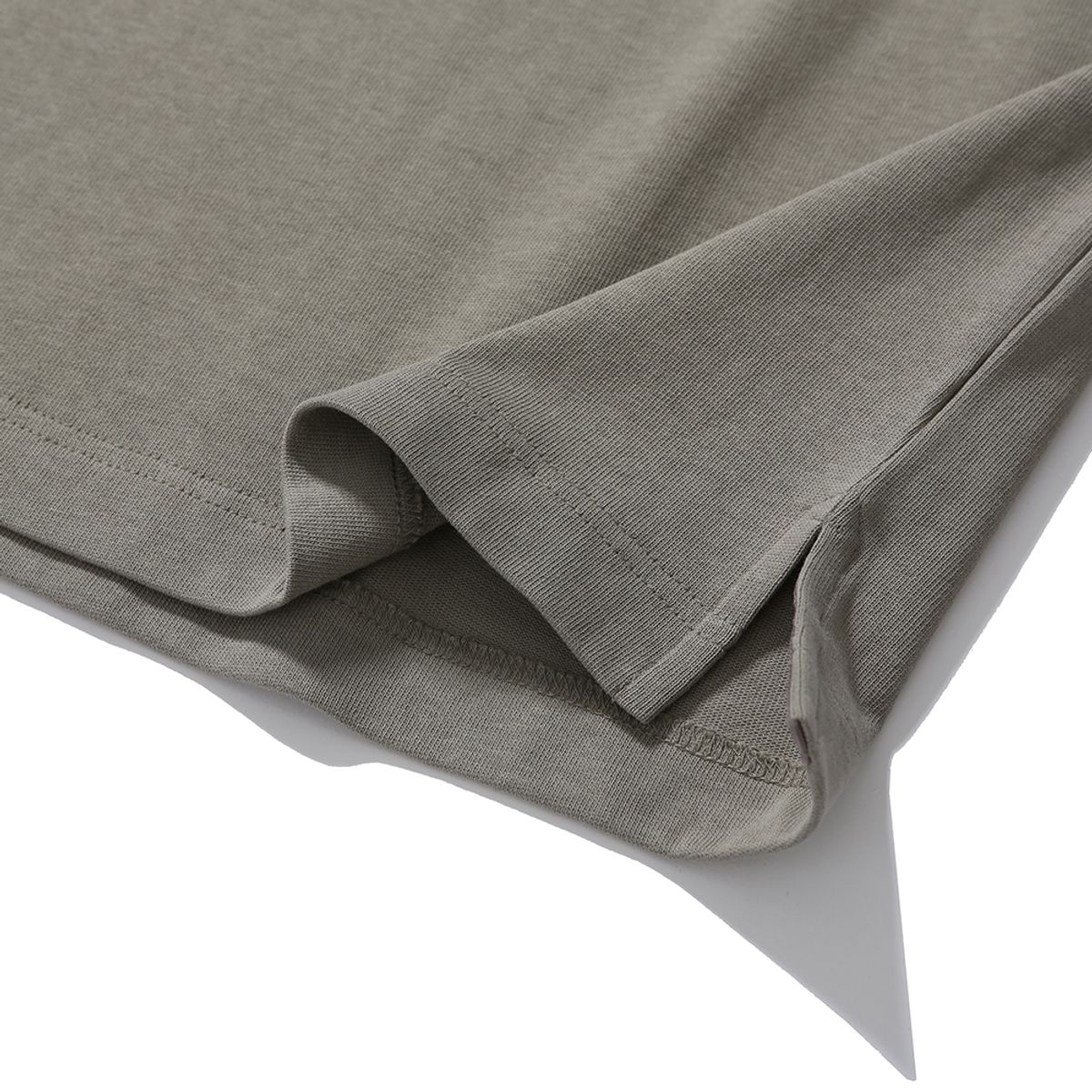 모이프(MOIF) [SS25] MAGAZINE POCKET H/S TEE / FOLIAGE GREEN