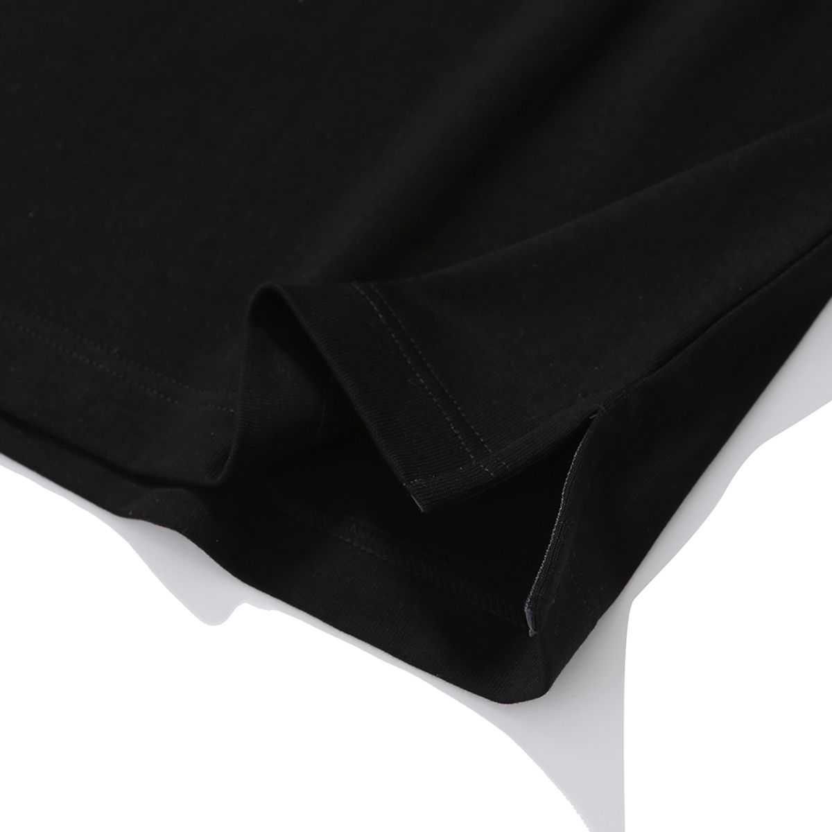 모이프(MOIF) [SS25] MAGAZINE POCKET H/S TEE / BLACK