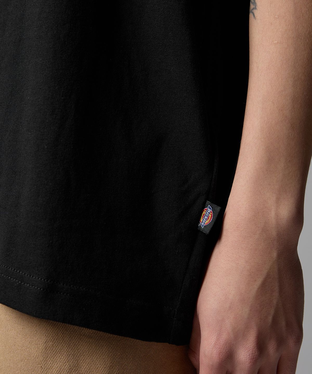 디키즈(DICKIES) 트리 로고 티셔츠 Black