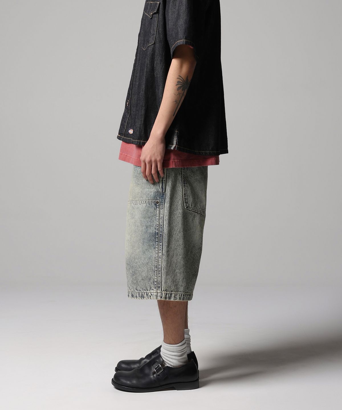 디키즈(DICKIES) 게리빌 더블니 데님 쇼츠 Tinted Denim