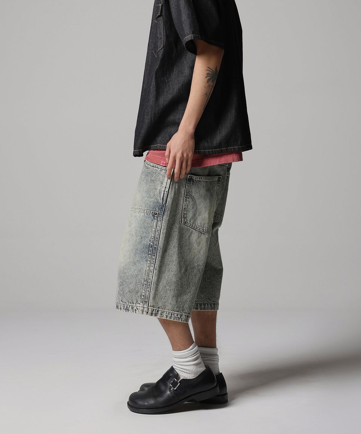 디키즈(DICKIES) 게리빌 더블니 데님 쇼츠 Tinted Denim