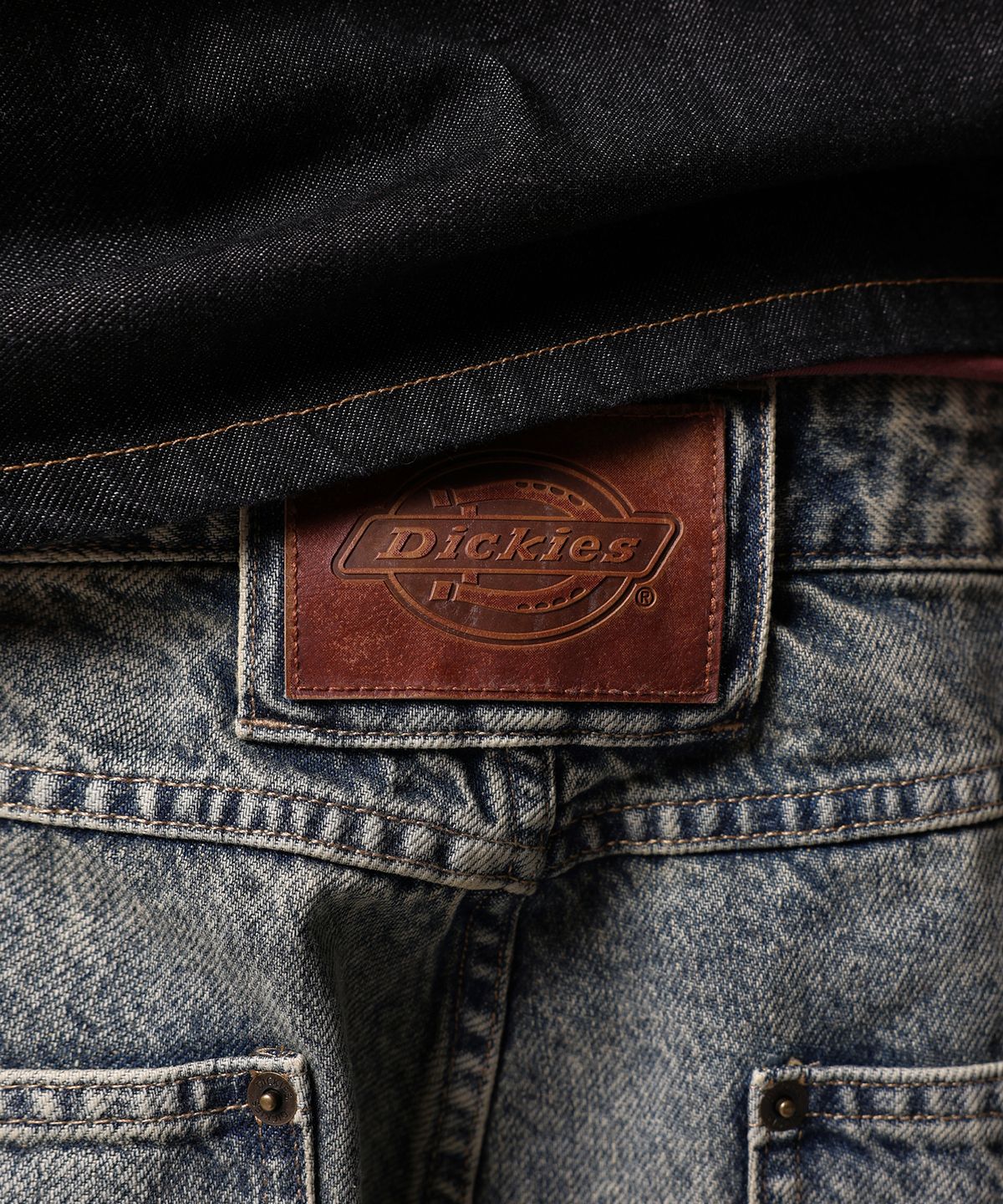 디키즈(DICKIES) 게리빌 더블니 데님 쇼츠 Tinted Denim