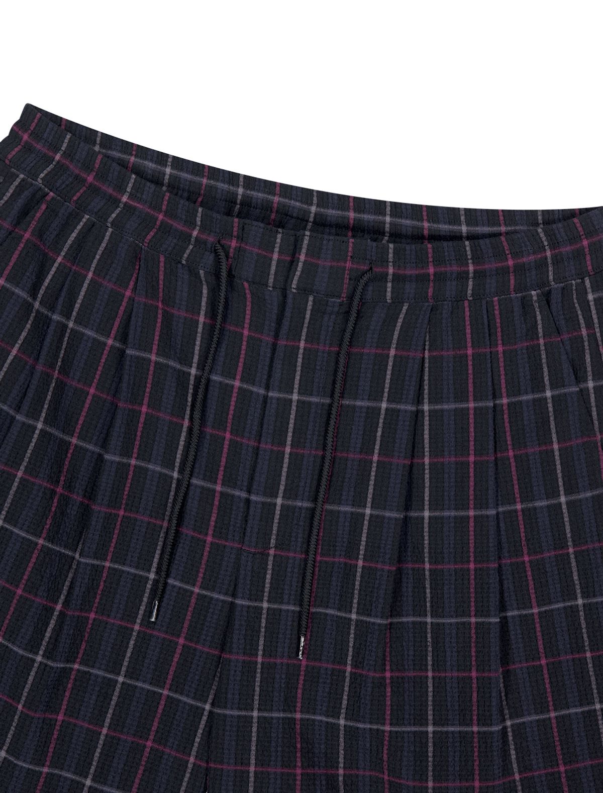 예스아이씨(YESEYESEE) Crinkled Fabric Check Shorts Black