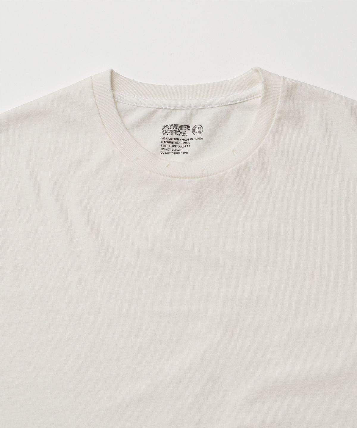 어나더 오피스(ANOTHER OFFICE) Bold Damage Tee (Off White)