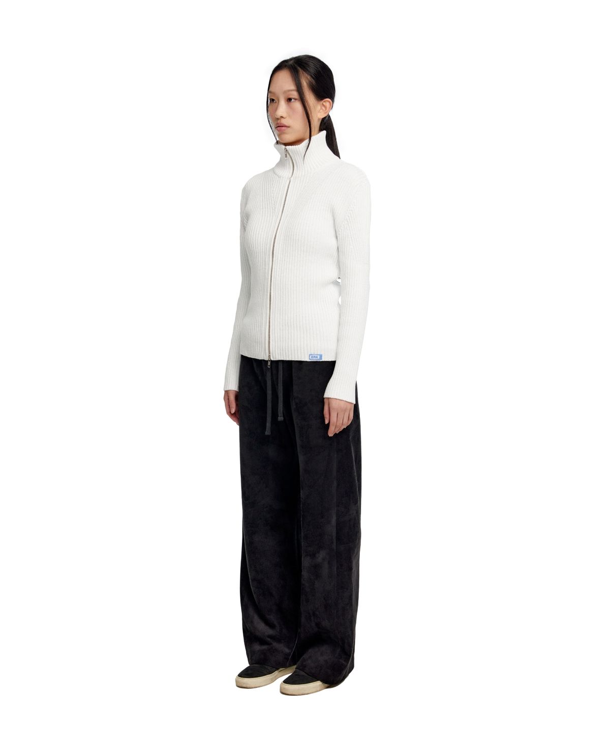 이알에이(ERA) UNISEX SUEDE EFFECT TRACK PANTS - BLACK