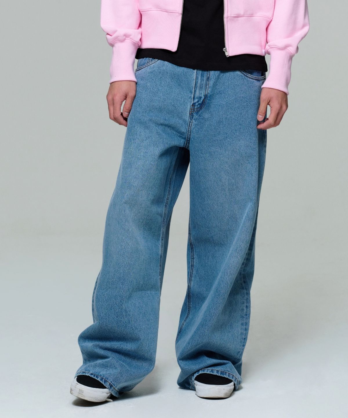 이알에이(ERA) MEN ERA WIDE FIT DENIM PANTS - LIGHT BLUE