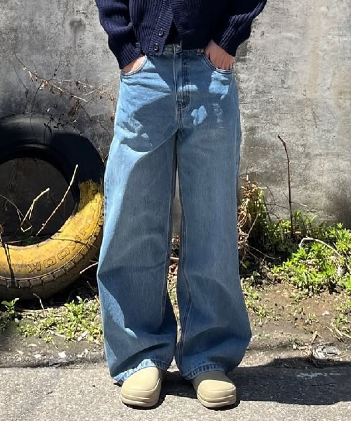 이알에이(ERA) MEN ERA WIDE FIT DENIM PANTS - LIGHT BLUE