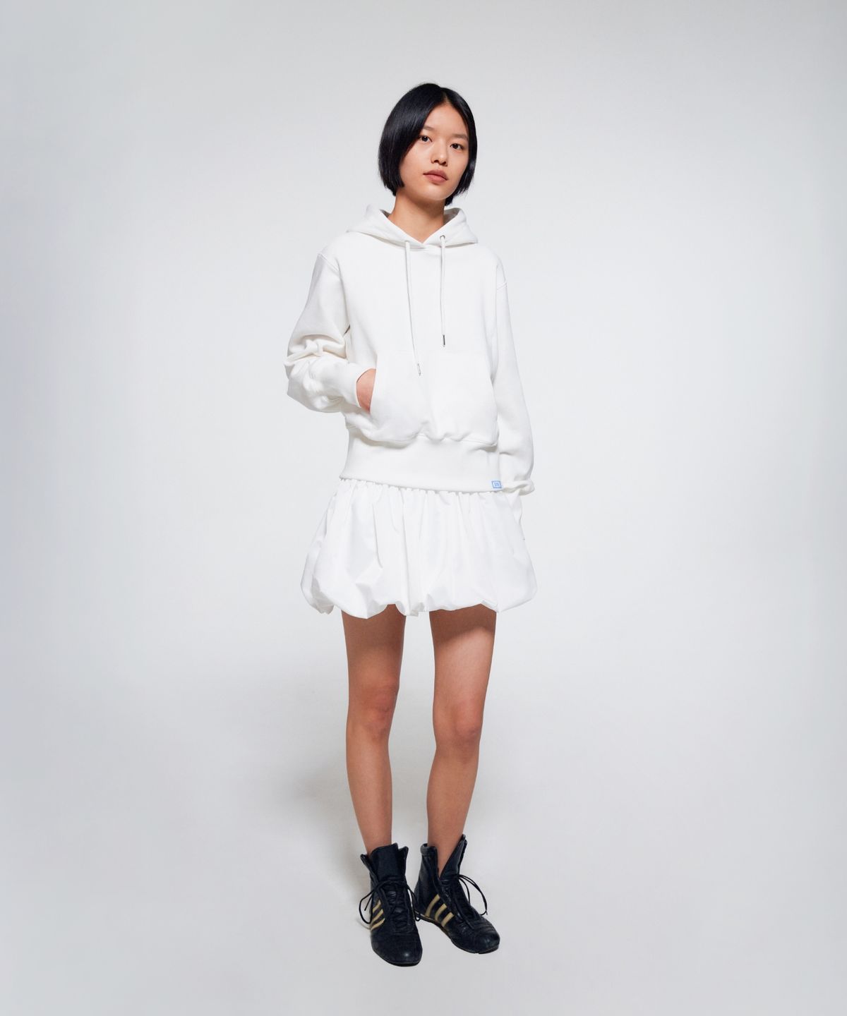 이알에이(ERA) UNISEX ERA HEAVY HOODIE - WHITE