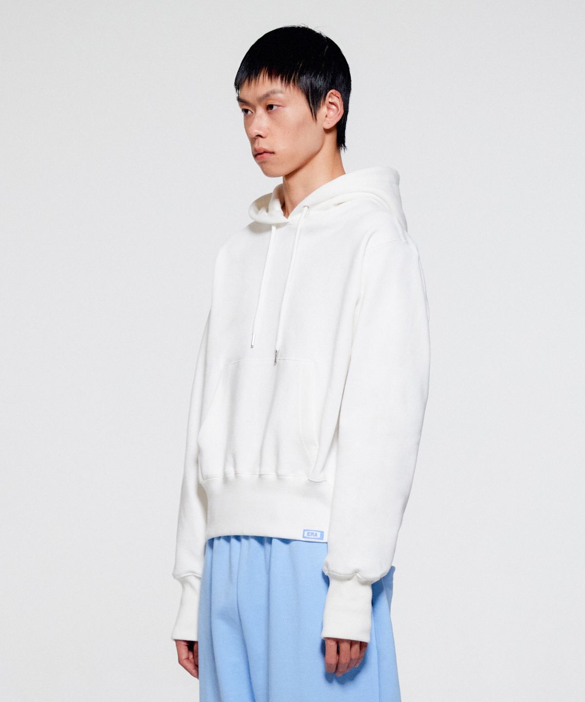 이알에이(ERA) UNISEX ERA HEAVY HOODIE - WHITE