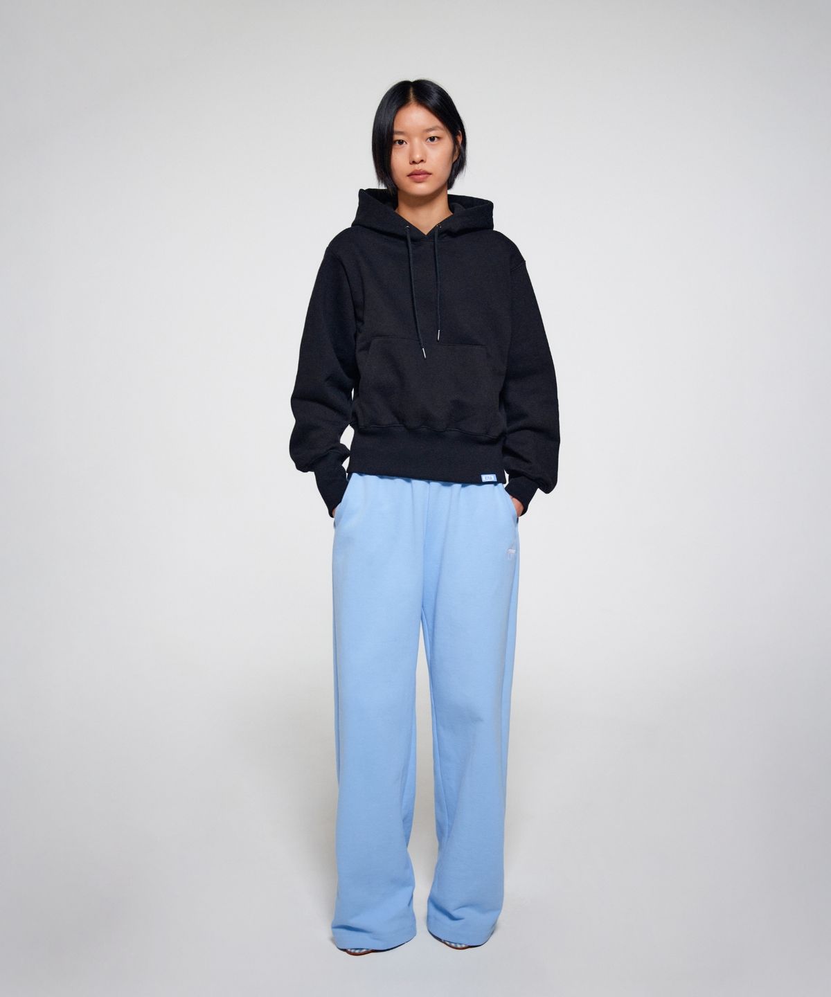 이알에이(ERA) UNISEX ERA HEAVY HOODIE - BLACK