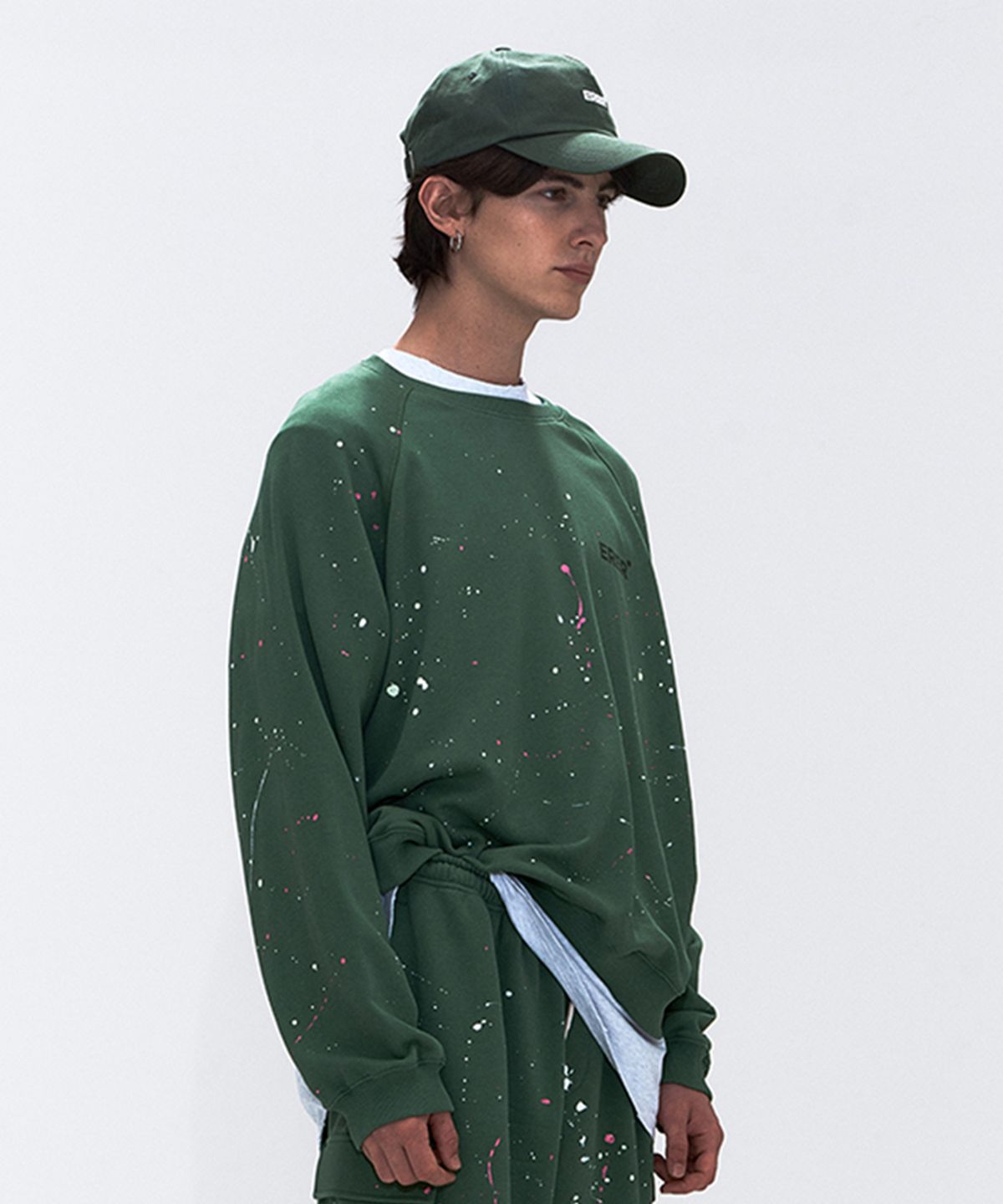 에르에르(ERER) [UN] Painting Brushstroke Sweatshirt Khaki