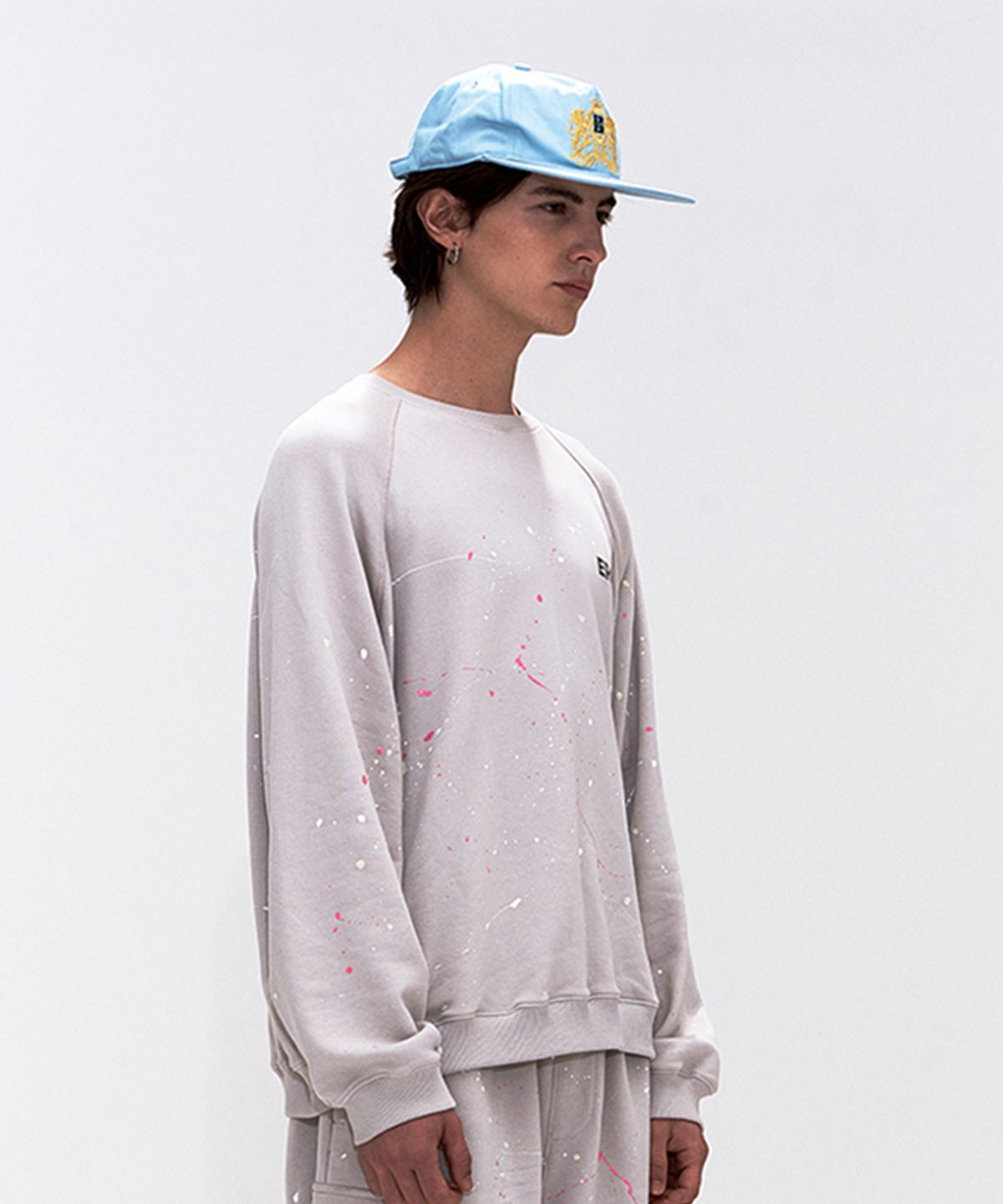 에르에르(ERER) [UN] Painting Brushstroke Sweatshirt Beige
