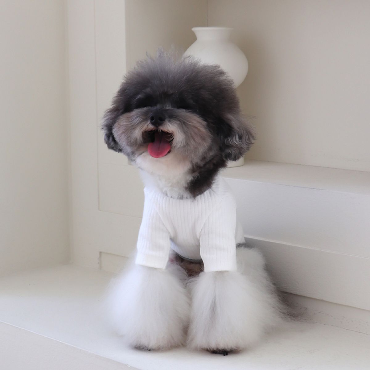 쉬오트(CHIOT) 멜로우핏 패치 티셔츠 (아이보리)
