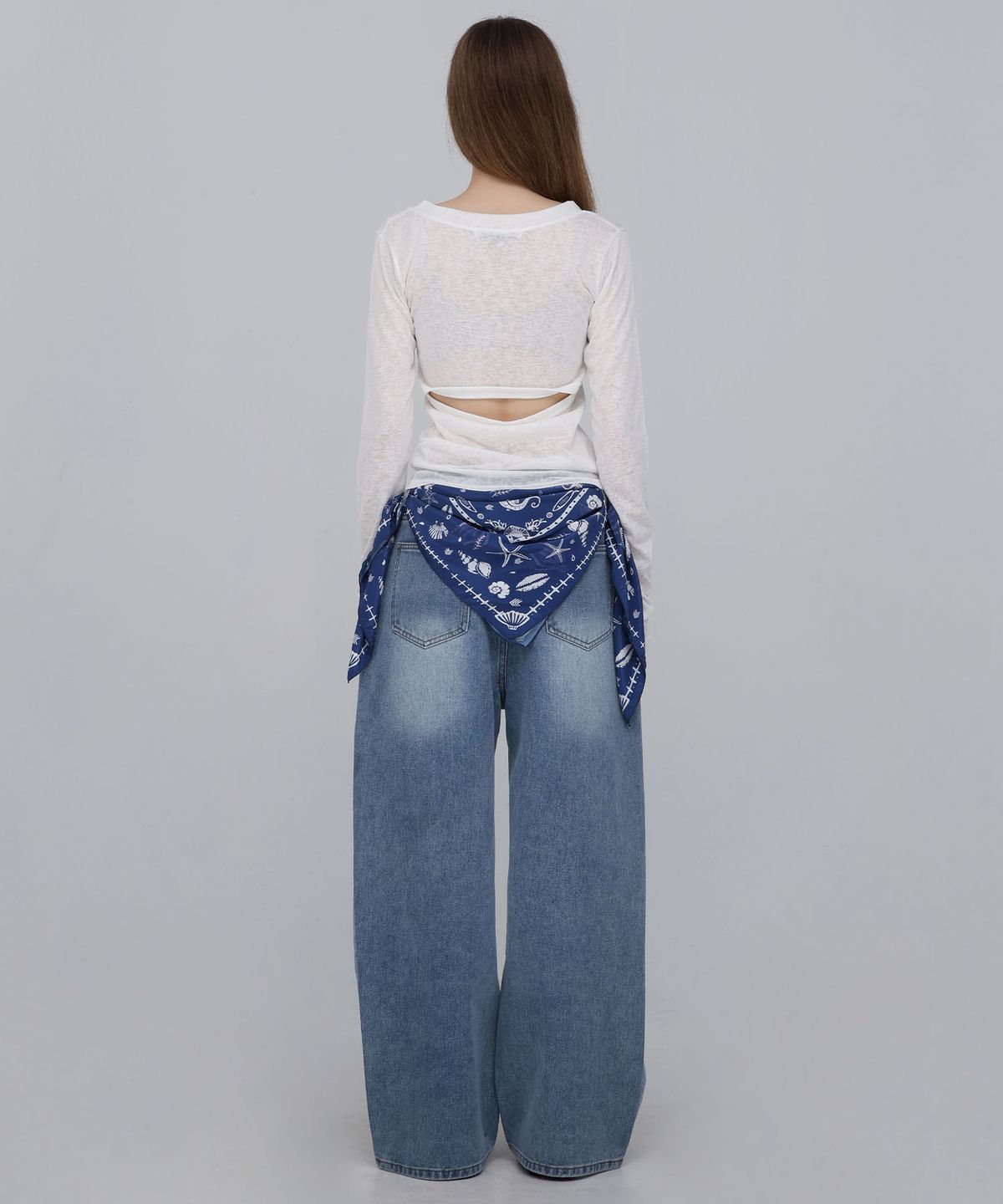 칙스(CHICKS) 뒷 트임 레이어드 티 화이트