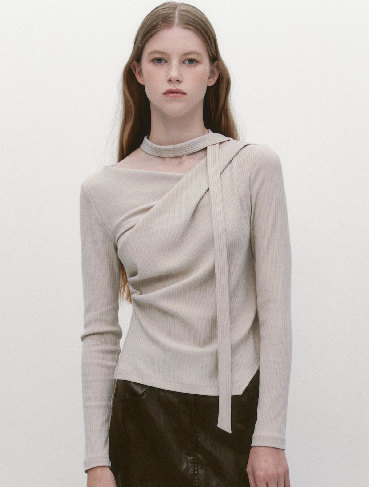 그레이데시온(GRAYDATION) Unbalance Draped Wrap T-blouse BEIGE