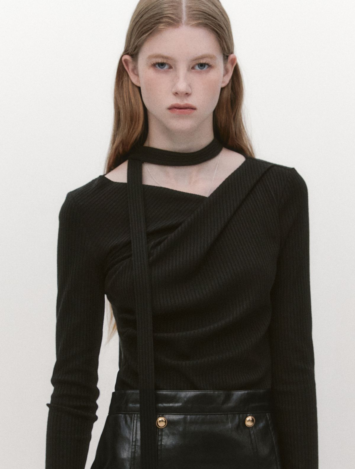 그레이데시온(GRAYDATION) Unbalance Draped Wrap T-blouse BLACK