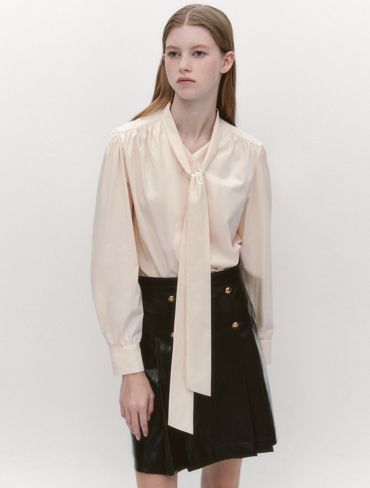 그레이데시온(GRAYDATION) Shirring Tie Neck Blouse IVORY