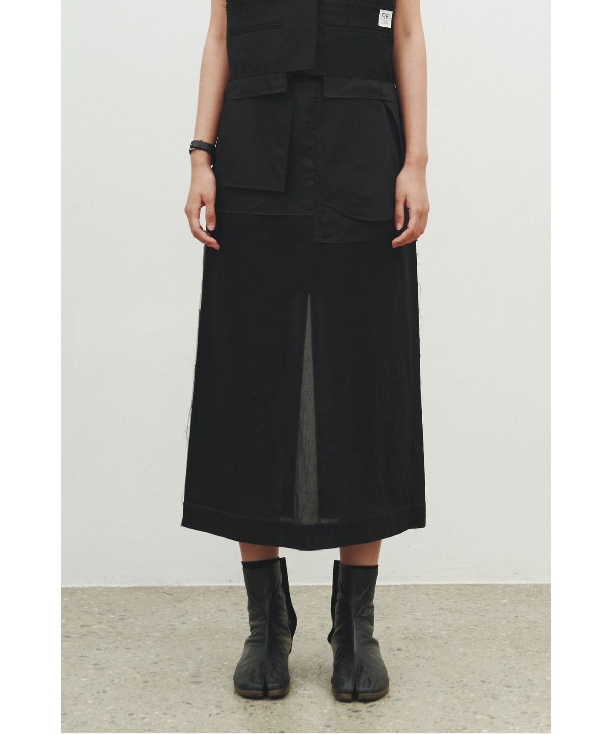 래코드(RECODE) Inside-out Sheer Skirt_RQKAM25553BKX