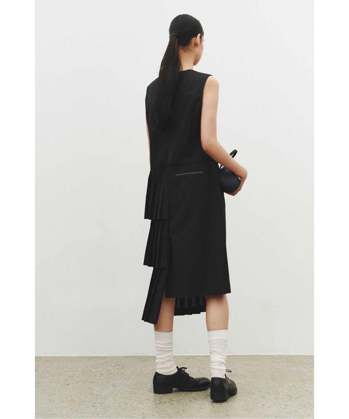 래코드(RECODE) Pleats Layered Sleeveless Dress_RQDAM25565BKX