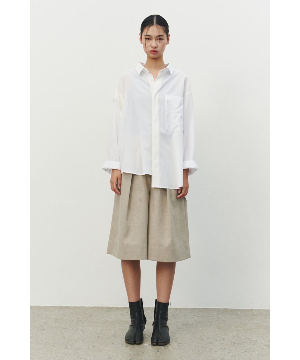 래코드(RECODE) Two Tuck Capri Pants_RQPAM25578BEX