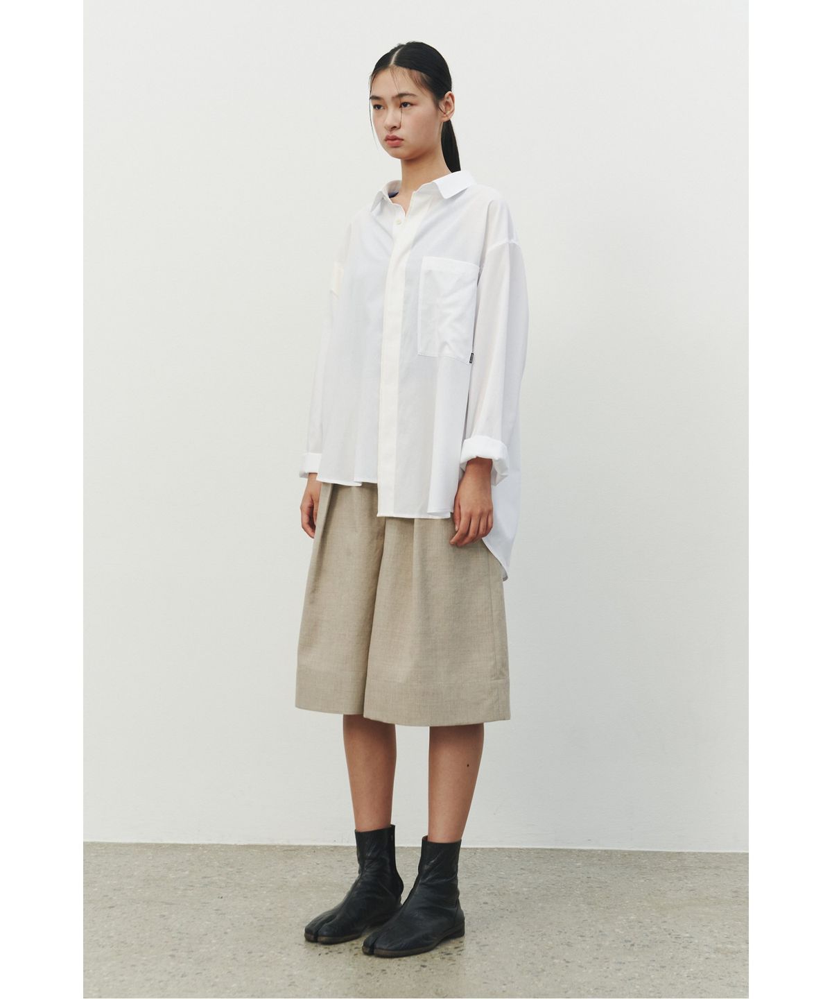 래코드(RECODE) Two Tuck Capri Pants_RQPAM25578BEX
