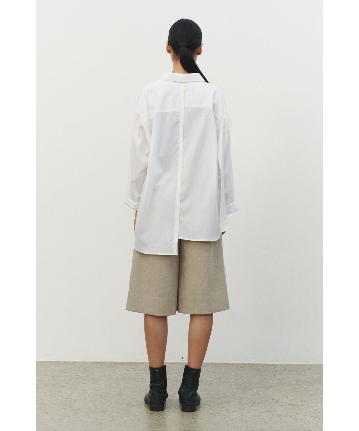 래코드(RECODE) Two Tuck Capri Pants_RQPAM25578BEX