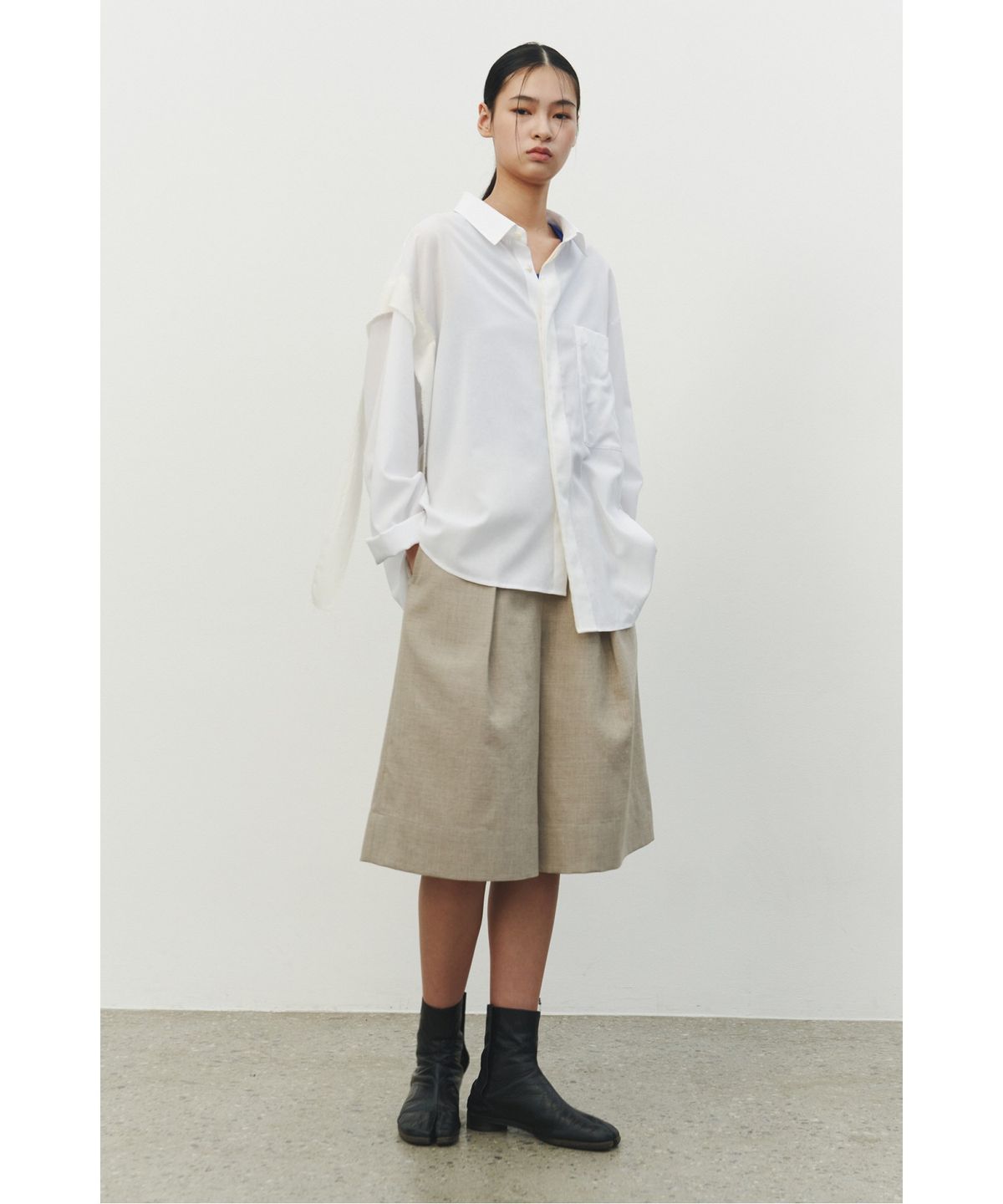 래코드(RECODE) Two Tuck Capri Pants_RQPAM25578BEX
