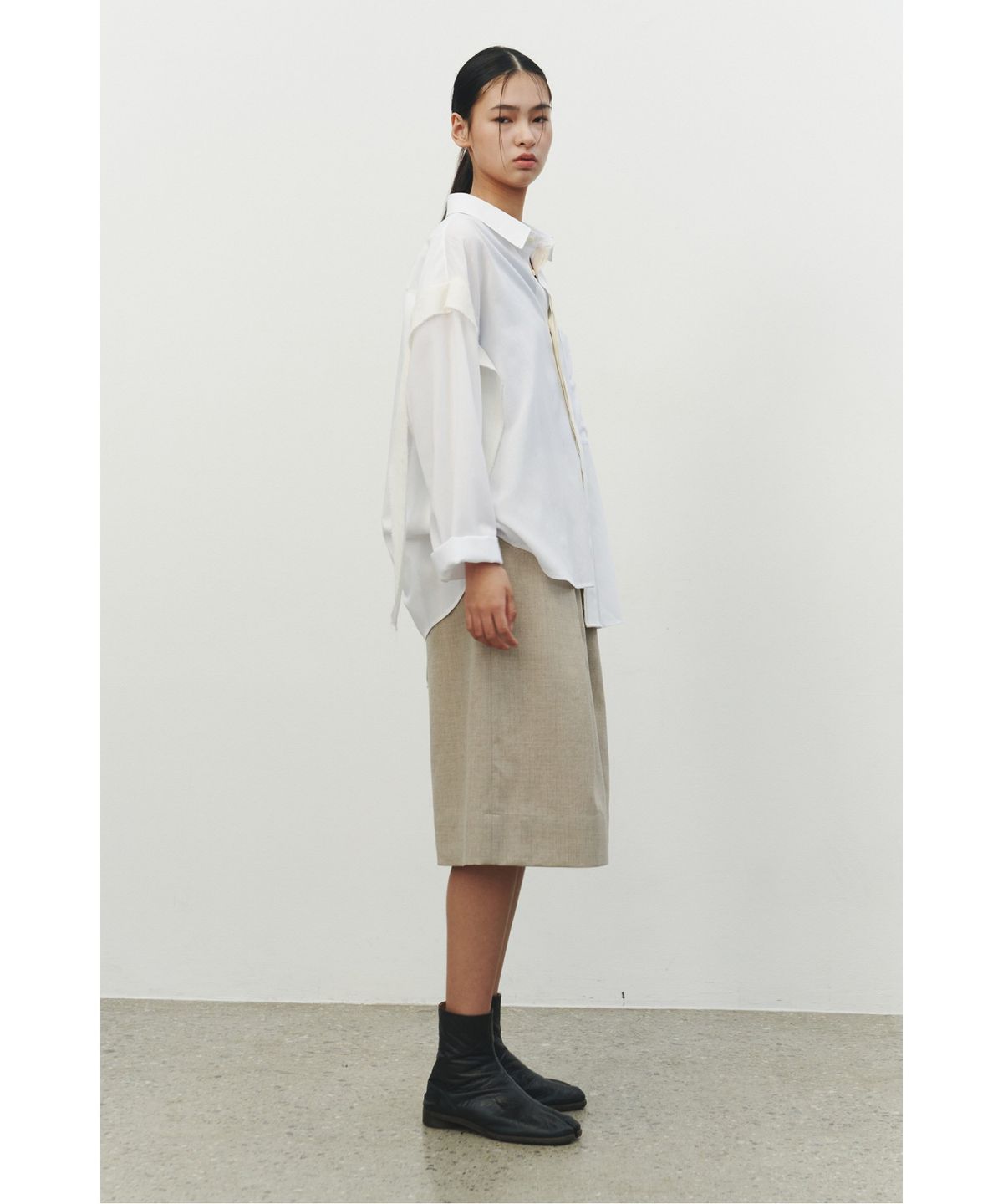 래코드(RECODE) Two Tuck Capri Pants_RQPAM25578BEX