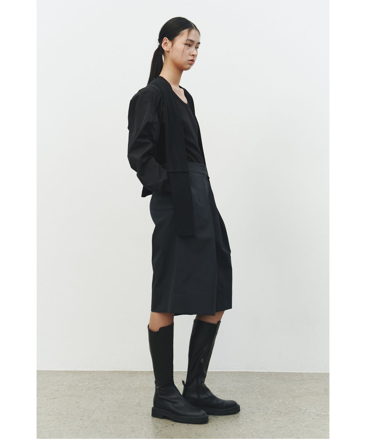 래코드(RECODE) Two Tuck Capri Pants_RQPAM25578NYX