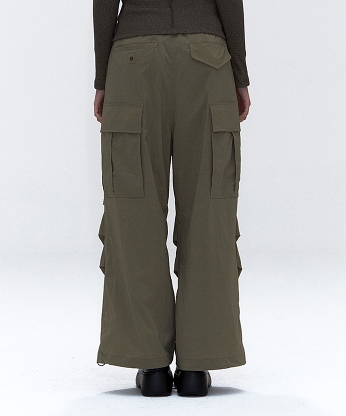에르에르(ERER) [UN] Lightweight Nylon Carpenter Pants Khaki