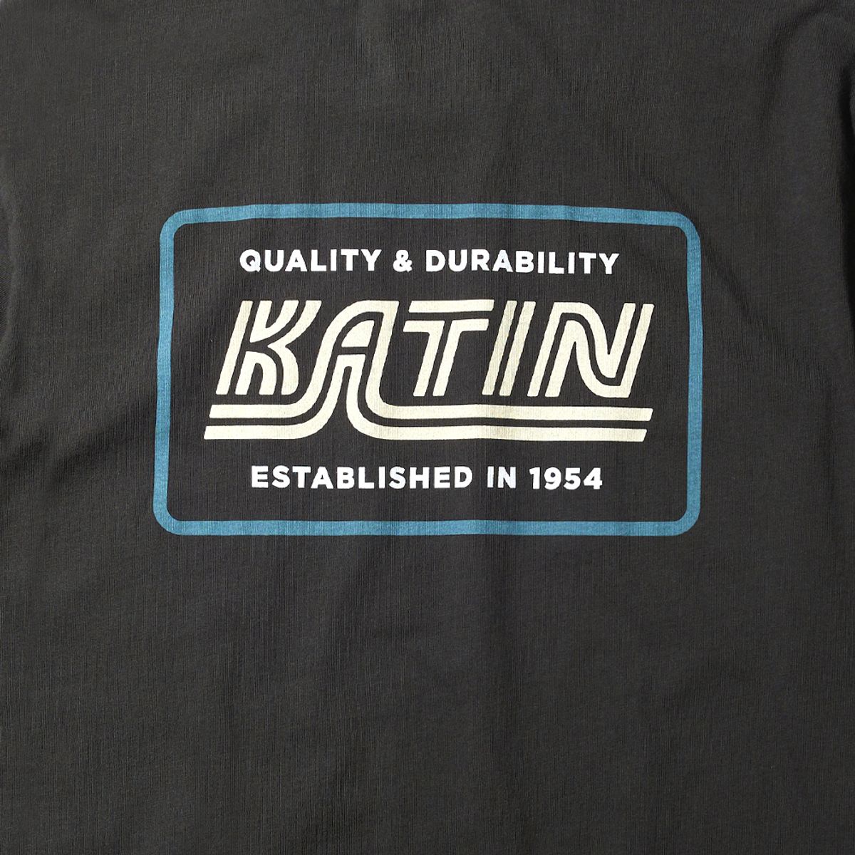 케이튼(KATIN) 피트 스탑 반팔 티셔츠 - 블랙 워시