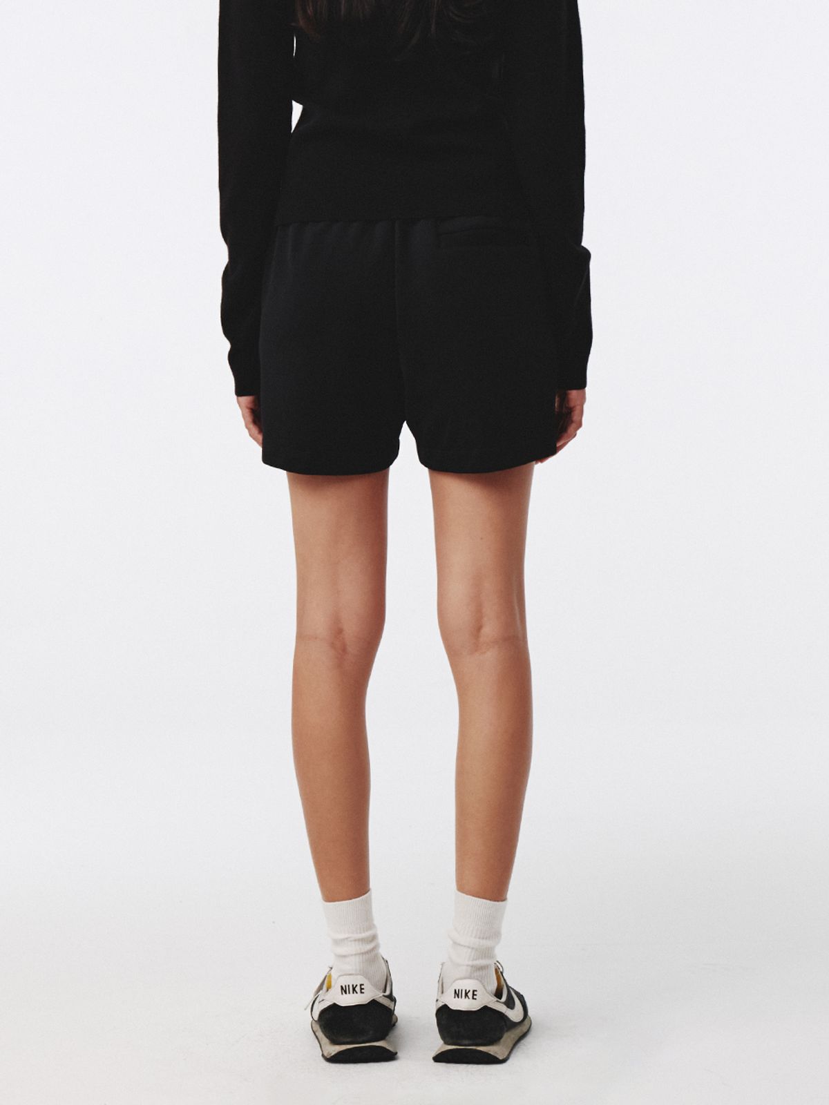 기준(KIJUN) Double Line Track Shorts Black