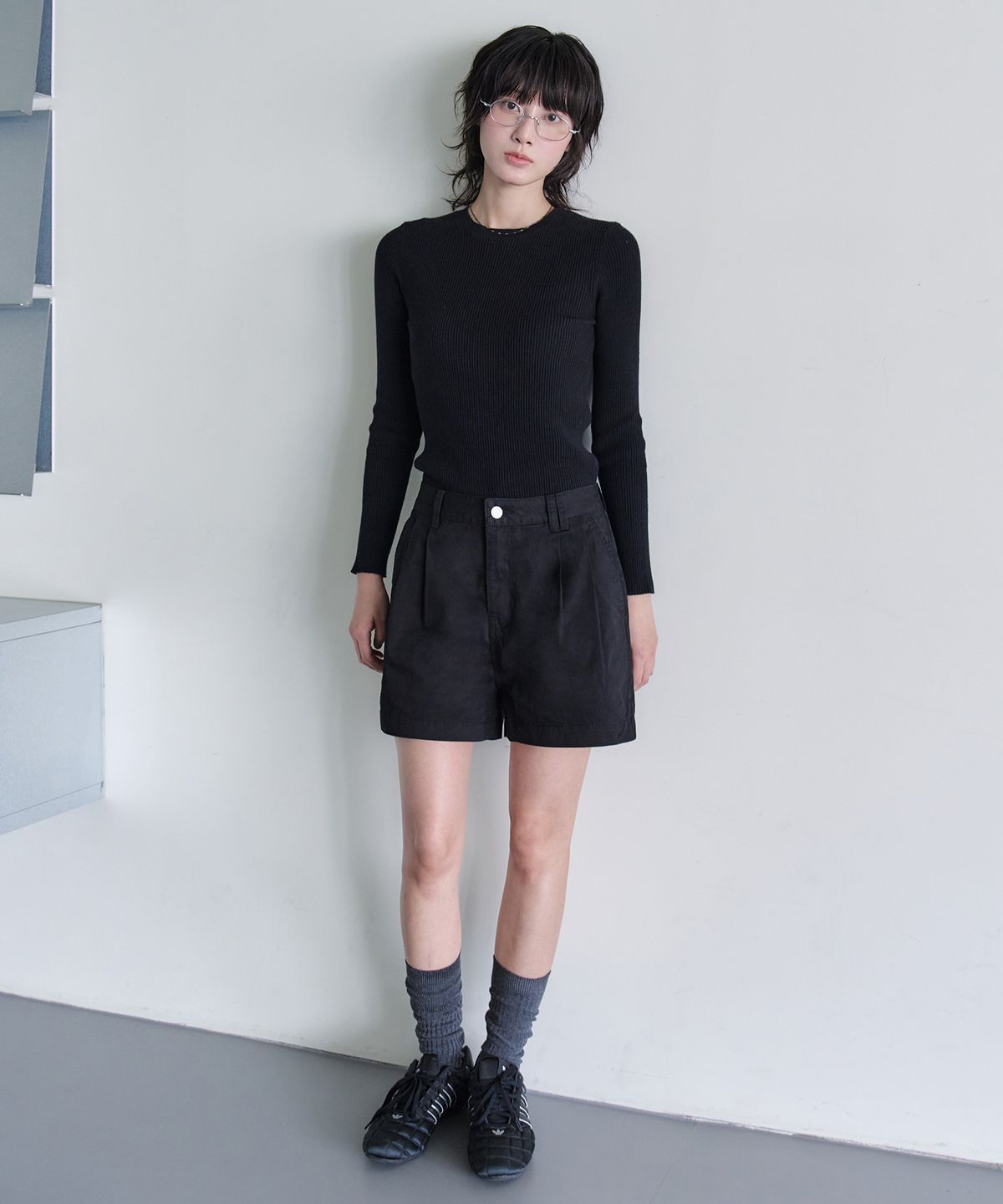 데케트 우먼(DECET WOMEN) 2Pleats Shorts DCWPT016Black