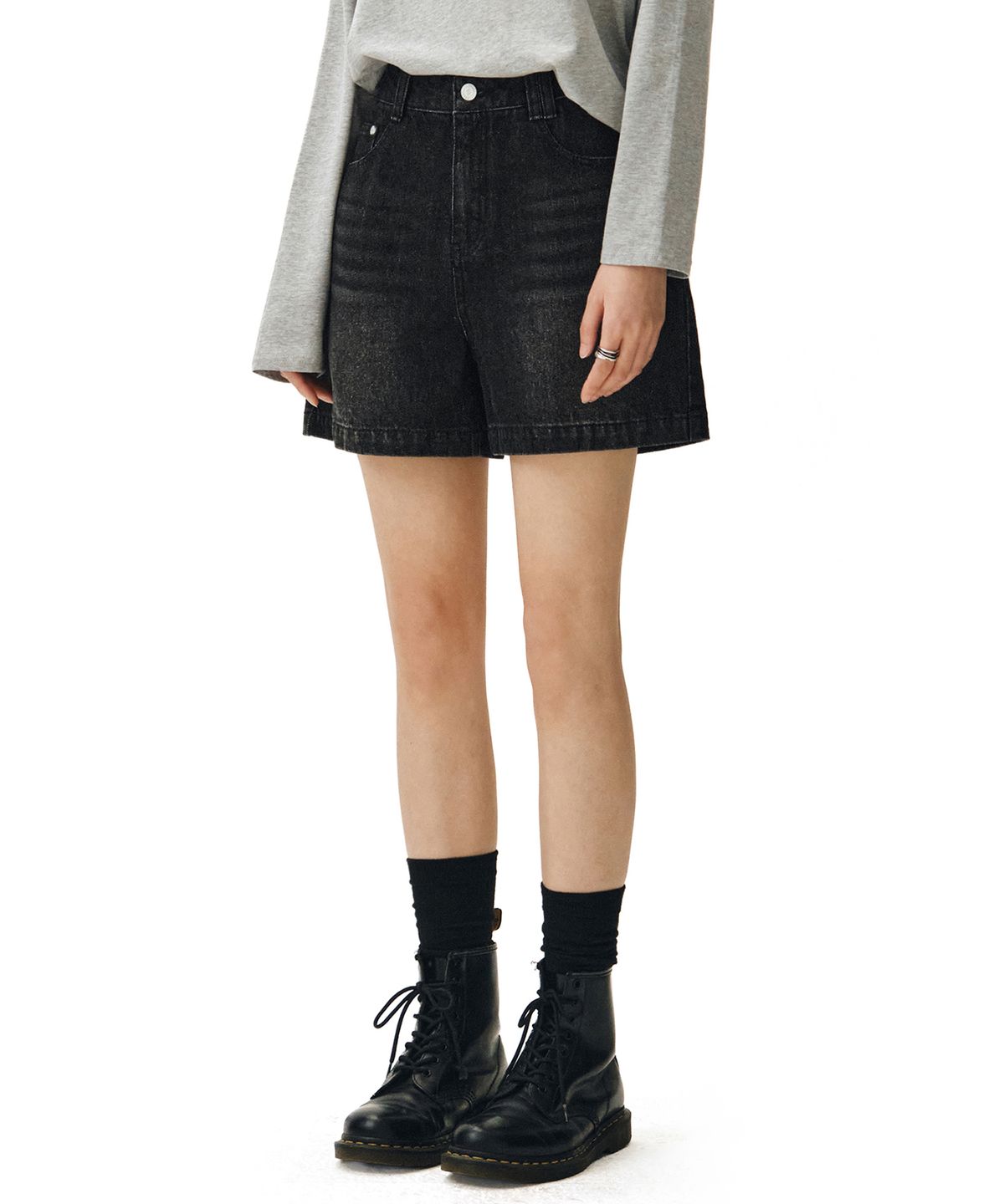 데케트 우먼(DECET WOMEN) Signature Denim Shorts DCWPT007BlackB