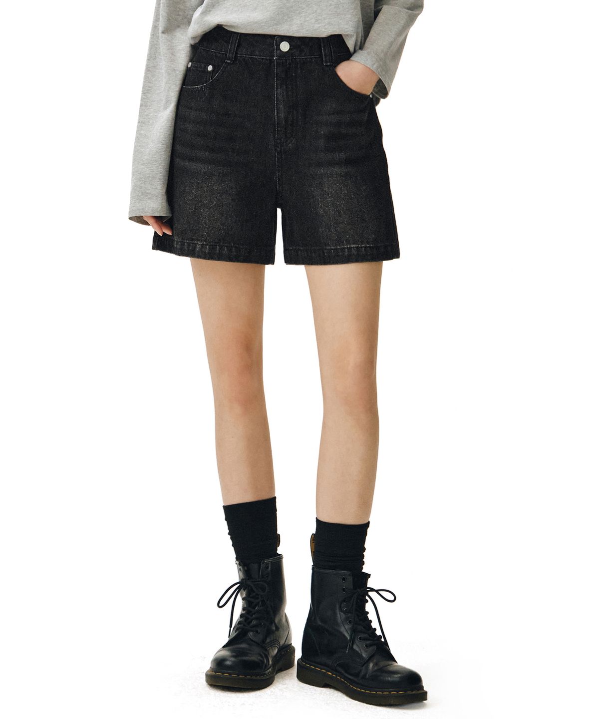 데케트 우먼(DECET WOMEN) Signature Denim Shorts DCWPT007BlackB