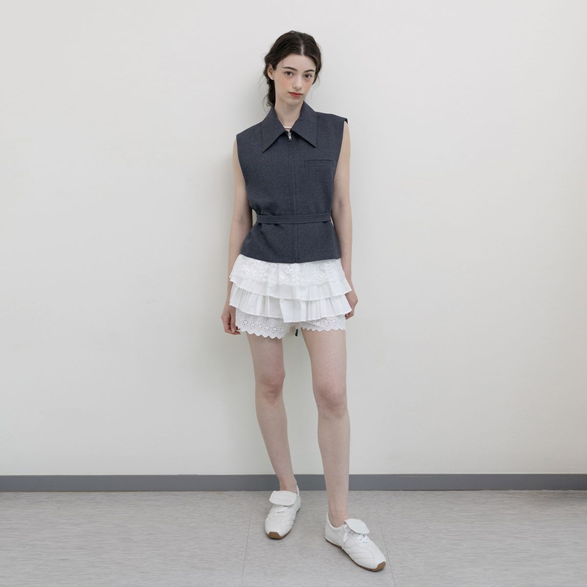 에이앤레이(AEIREI) AR_Zip-up collar vest_CHARCOAL