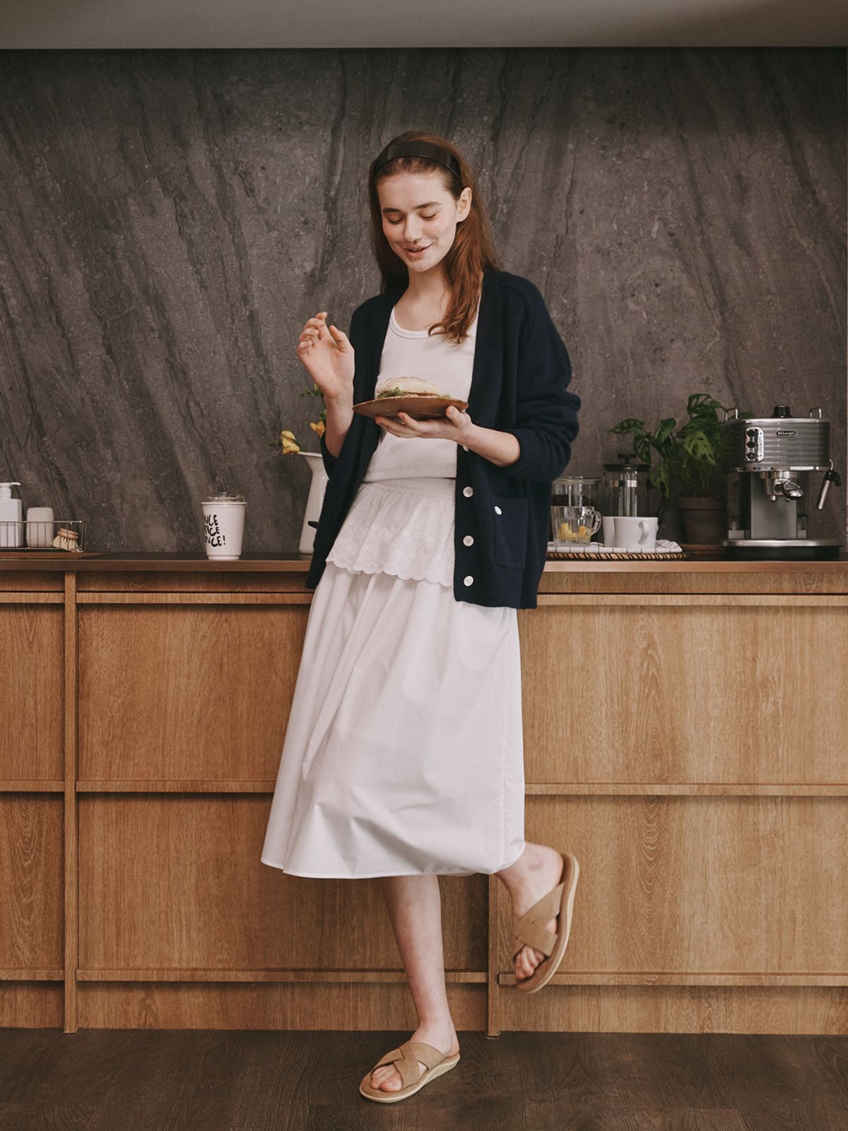 플라드주르(PLATDUJOUR) Flower apron (Ivory)